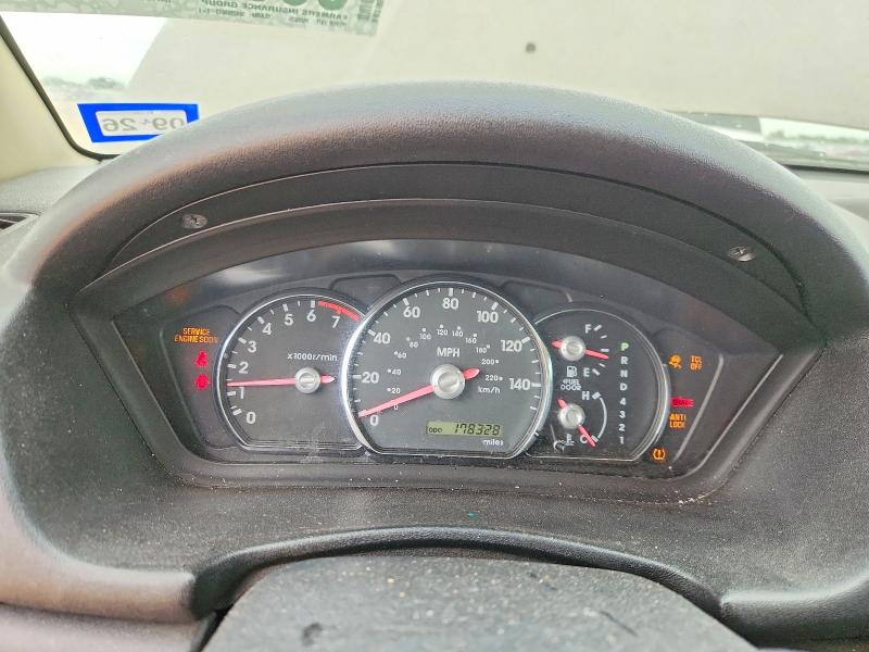 2008 Mitsubishi Endeavor VIN 4A4MM31SX8E039340 COPART salvage auction — REAR END, Tx - Salvage Vehicle Title, sold $150 on 2026-07-23 (photo 9)