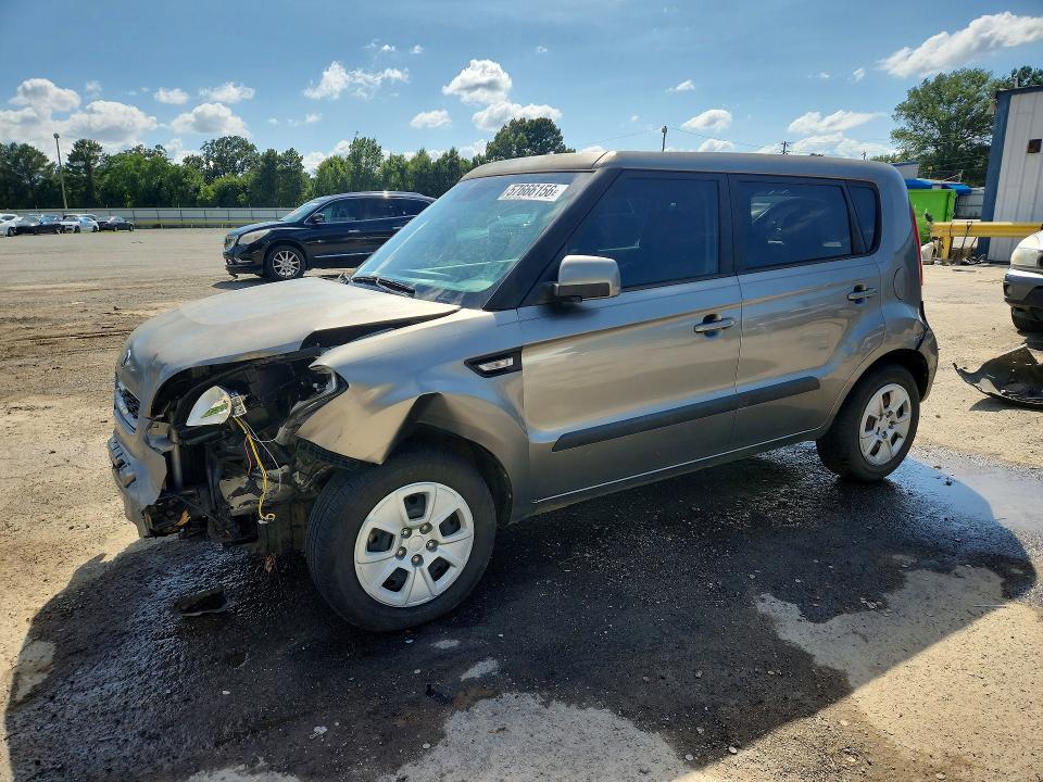 2013 Kia Soul VIN KNDJT2A57D7635425 COPART salvage auction — FRONT END, La - Cert Of Title-Salvage, sold $425 on 2026-07-09 (photo 1)