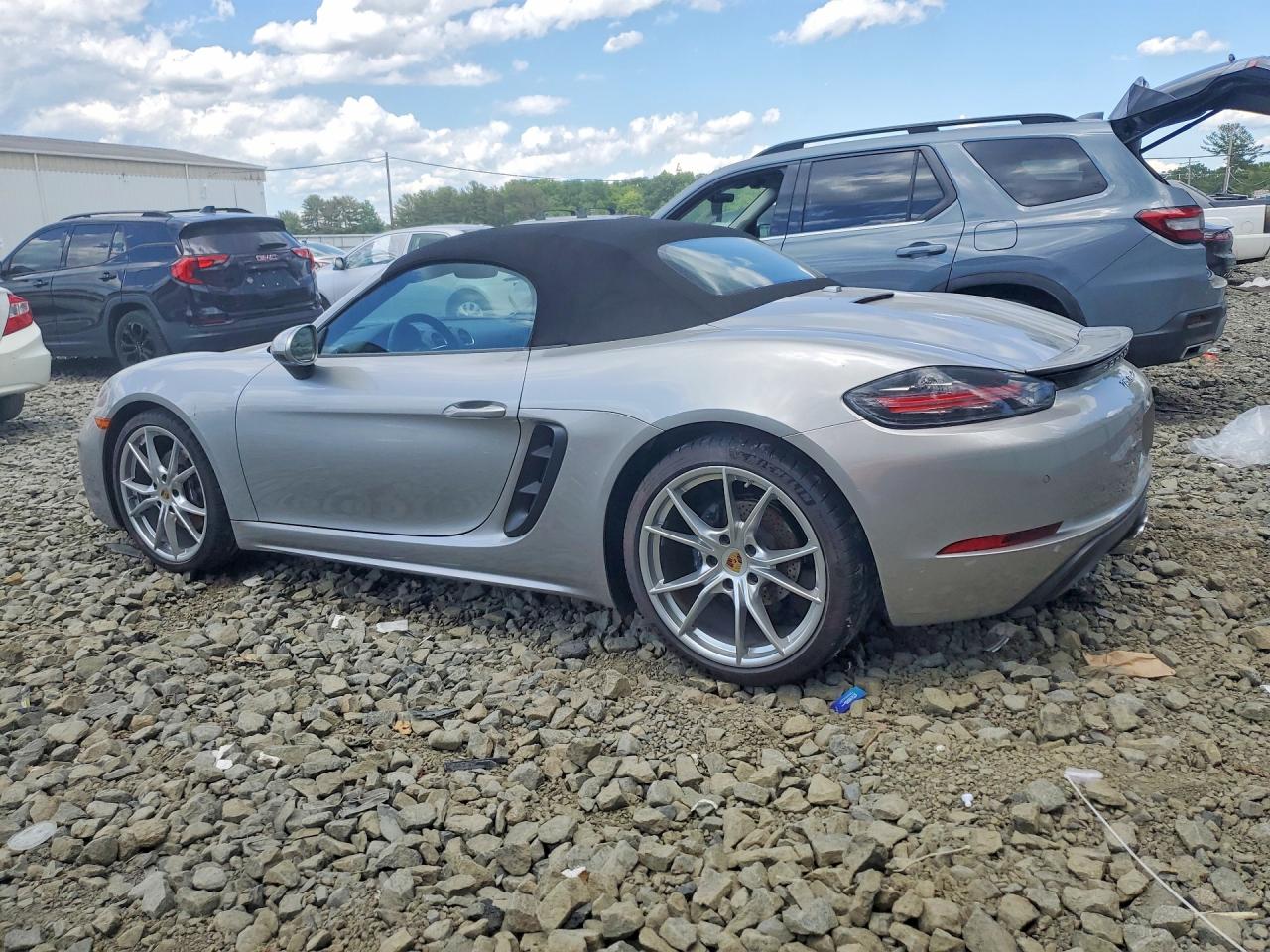 2024 Porsche Boxster VIN WP0CA2A87RK205830 COPART salvage auction — Burn, NJ - CERT OF TITLE-SALVAGE, sold $35,000 on 2026-07-06 (photo 2)