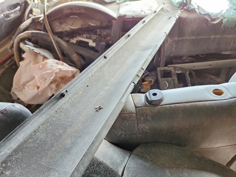 2006 Chrysler 300c VIN 2C3KA63H36H353321 COPART salvage auction — FRONT END, Az - Certificate Of Title, sold $475 on 2026-08-19 (photo 8)