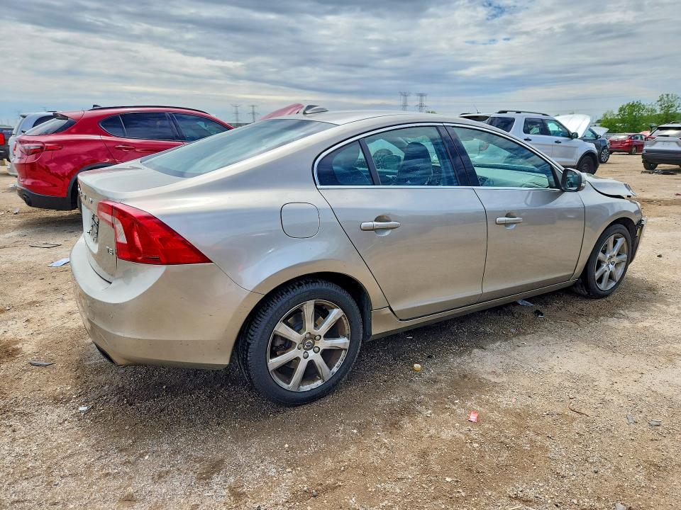 2016 Volvo S60 VIN YV126MFK3G2395906 COPART salvage auction — FRONT END, Il - Salvage Certificate, sold $350 on 2026-08-04 (photo 3)