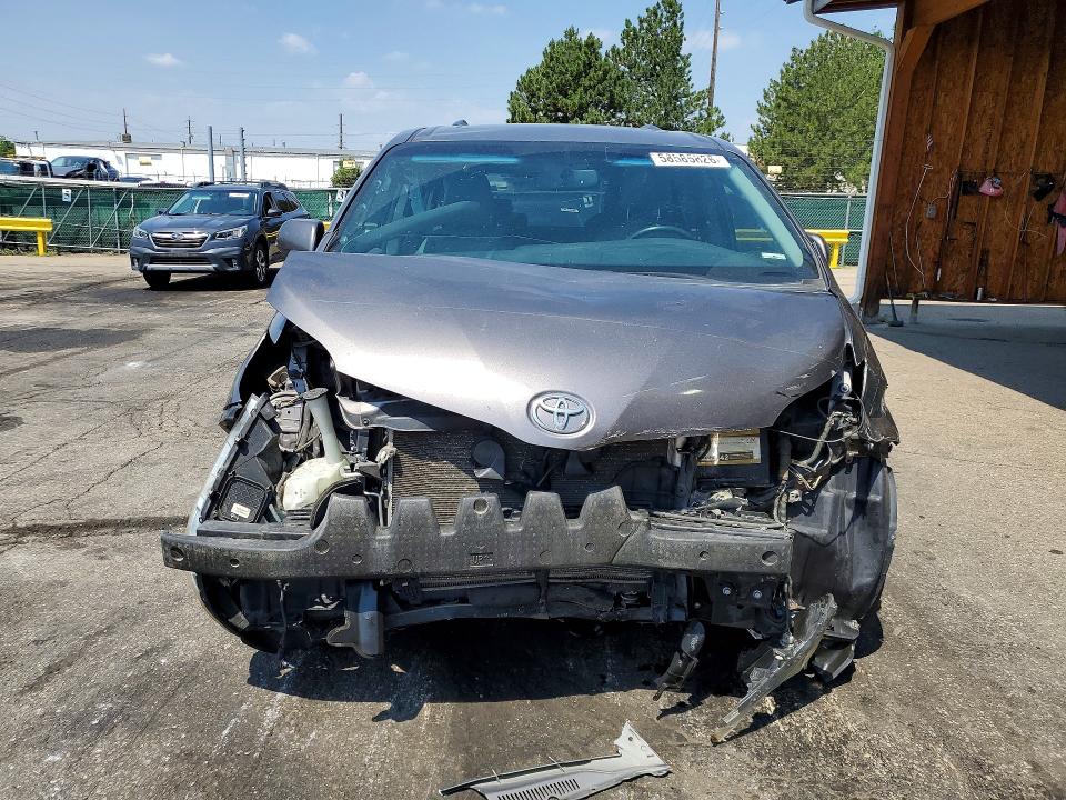 2017 Toyota VIN 5TDDZ3DC7HS155117 COPART salvage auction — FRONT END, Co - Public - Salvage Title, sold $1,600 on 2026-07-30 (photo 5)
