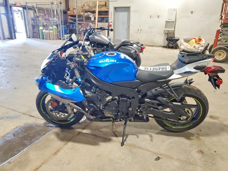 2023 Suzuki Gsx-r VIN JS1GN7FA7P7101220 COPART salvage auction — FRONT END, IA - CERT OF TITLE-SALVAGE TITLE, sold $1,200 on 2026-07-30 (photo 3)