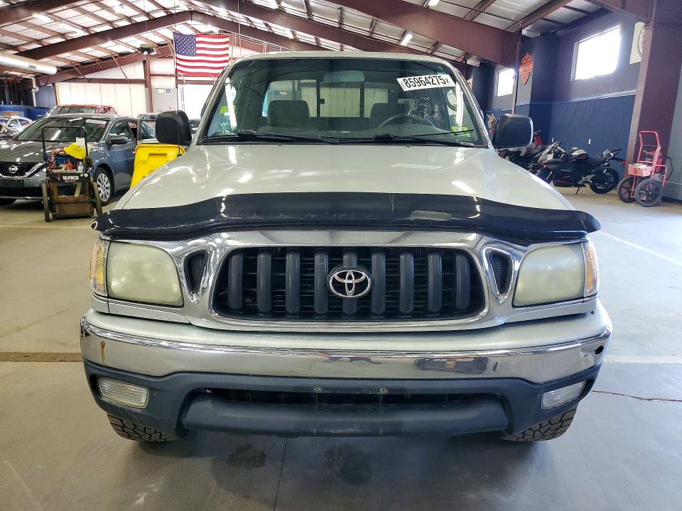 2004 Toyota Tacoma VIN 5TEWN72N34Z382091 COPART salvage auction — REAR END, Vt - Certificate Of Title, sold $3,000 on 2026-07-30 (photo 5)