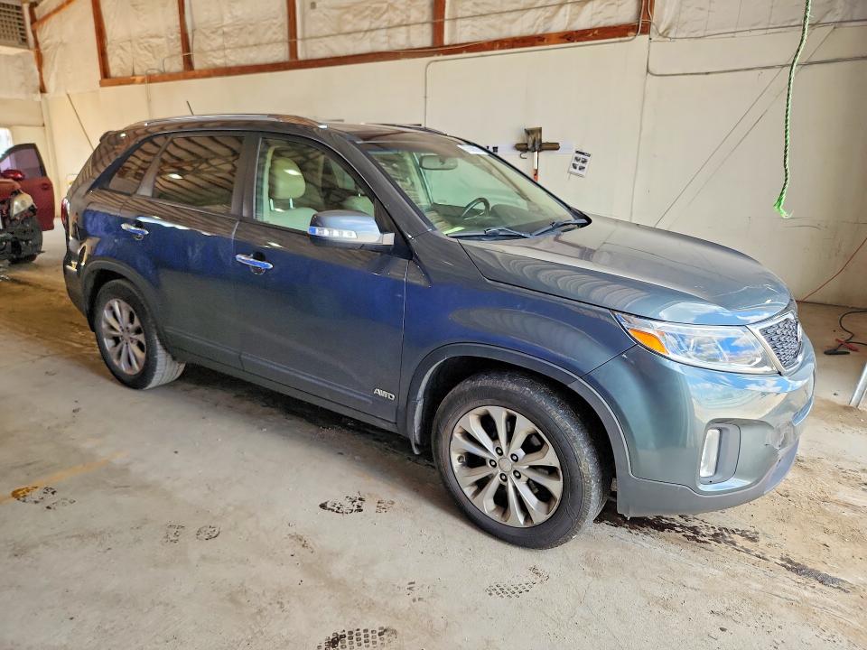 2014 Kia Sorento VIN 5XYKUDA79EG525110 COPART salvage auction — MINOR DENT/SCRATCHES, Ky - Certificate Of Title, sold $800 on 2026-07-20 (photo 4)