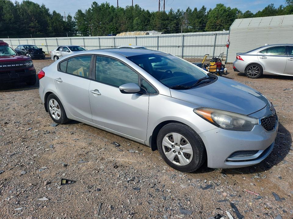 2016 Kia VIN KNAFK4A6XG5615342 COPART salvage auction — FRONT END, Va - Cert Of Title - Salvage, sold $425 on 2026-07-06 (photo 4)