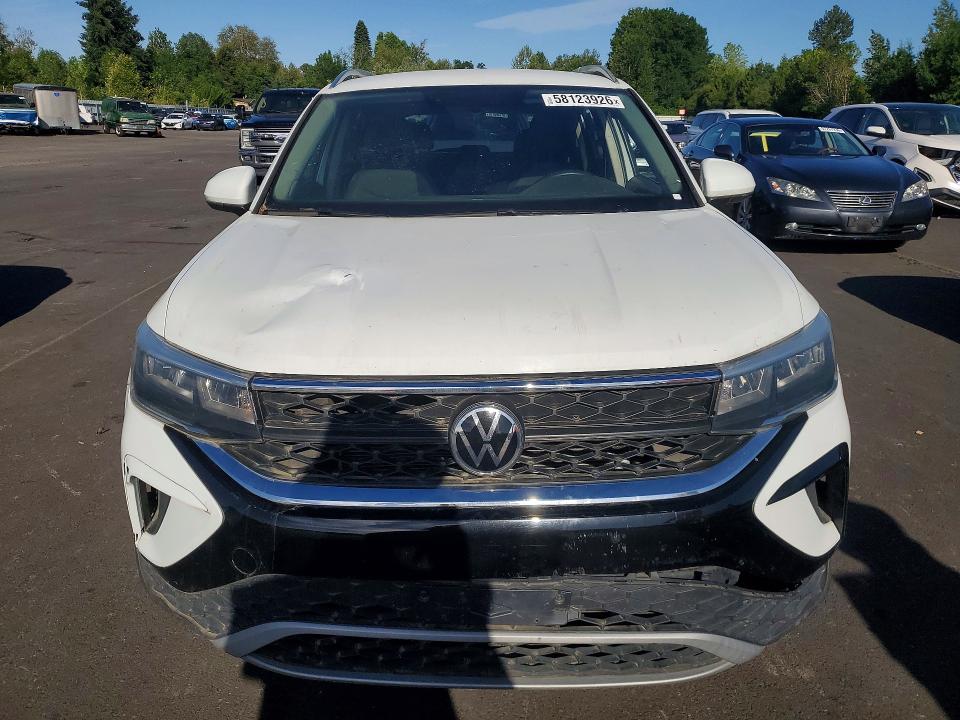 2022 Volkswagen Taos VIN 3VVWX7B28NM043102 COPART salvage auction — FRONT END, Or - Lien Papers, Clean Title, sold $6,800 on 2026-07-08 (photo 5)