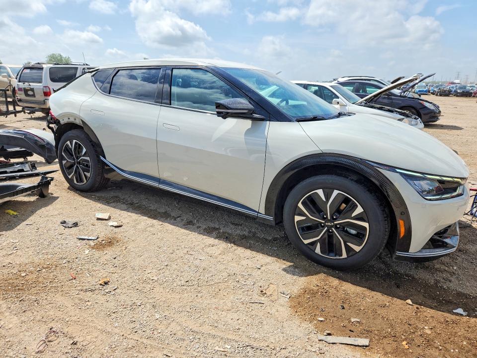 2022 Kia Ev6 VIN KNDC3DLC0N5055074 COPART salvage auction — REAR END, Il - Salvage Certificate, sold $7,500 on 2026-07-28 (photo 4)