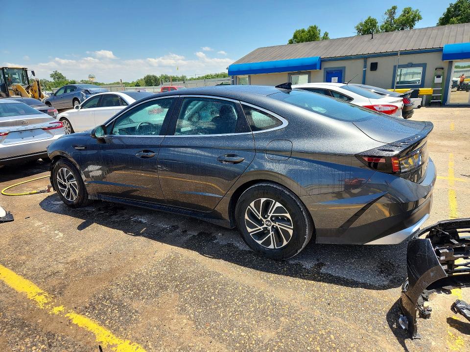 2026 Hyundai Sonata hybrid VIN KMHL24JJ9TA164704 COPART salvage auction — FRONT END, Tx - Certificate Of Title, sold $11,200 on 2026-07-08 (photo 2)
