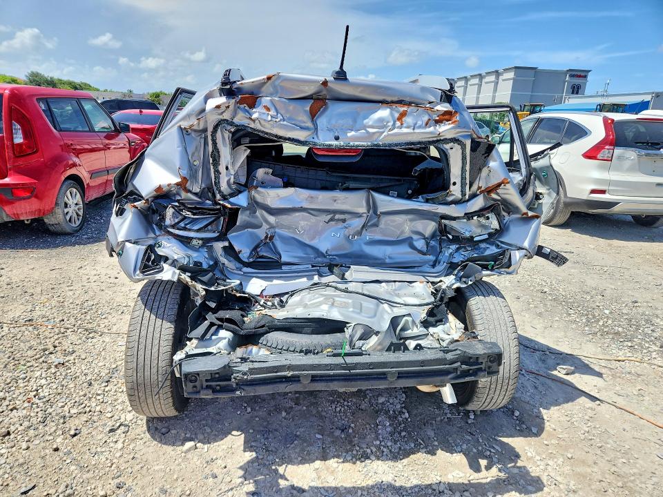 2025 Hyundai Venue VIN KMHRC8A32SU372047 COPART salvage auction — REAR END, FL - CERTIFICATE OF TITLE, sold $2,600 on 2026-07-09 (photo 6)