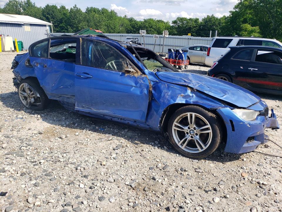 2014 BMW 3er VIN WBA3B3C52EJ981124 COPART salvage auction — ROLLOVER, Ma - Cert Of Title-Reconstrctd Coll, sold $200 on 2026-08-05 (photo 4)