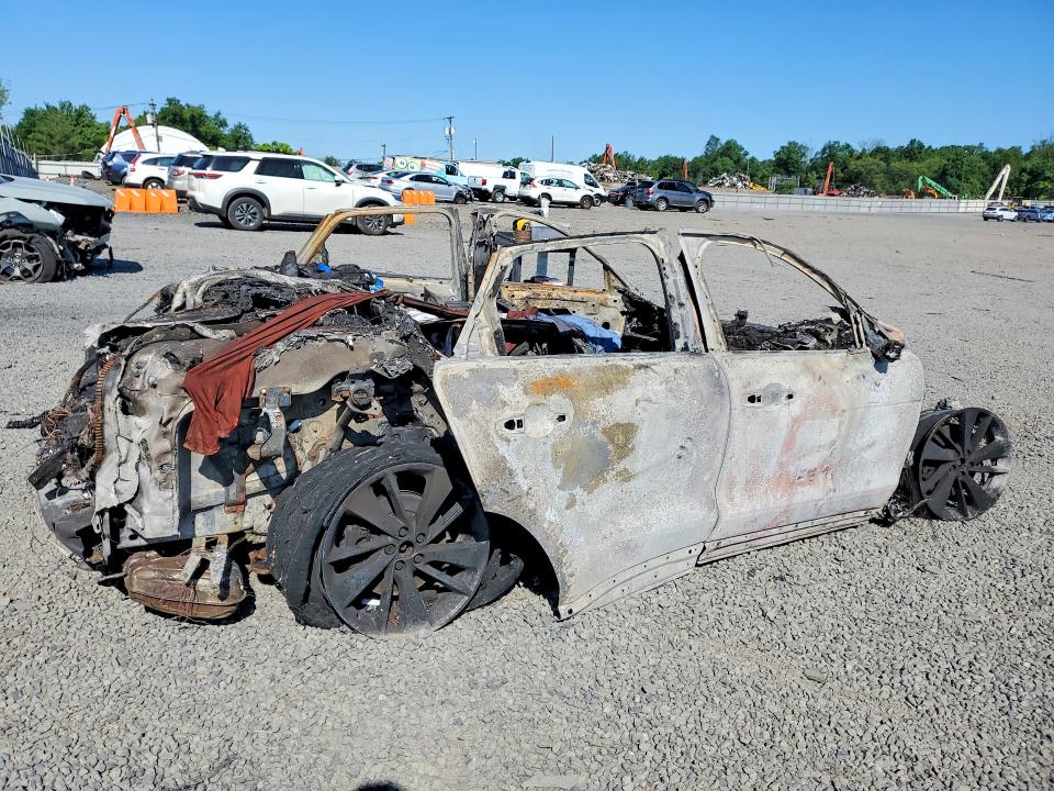 2022 Jaguar F-pace VIN SADCJ2EX3NA696399 COPART salvage auction — BURN, NJ - CERT OF TITLE-SALVAGE, sold $350 on 2026-07-24 (photo 3)