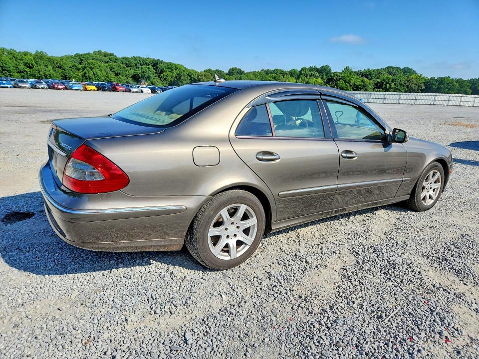 2008 Mercedes-benz E-klasse VIN WDBUF22X38B246898 COPART salvage auction — SIDE, Nc - Salvage Certificate Of Title, sold $2,250 on 2026-07-22 (photo 3)