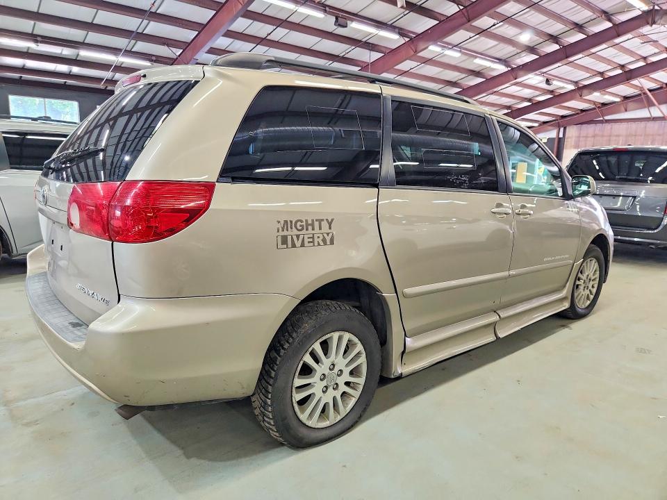 2007 Toyota Sienna VIN 5TDZK22C47S030467 COPART salvage auction — MINOR DENT/SCRATCHES, NH - CERT OF TITLE-REBUILT VEHICLE, sold $2,900 on 2026-07-27 (photo 3)
