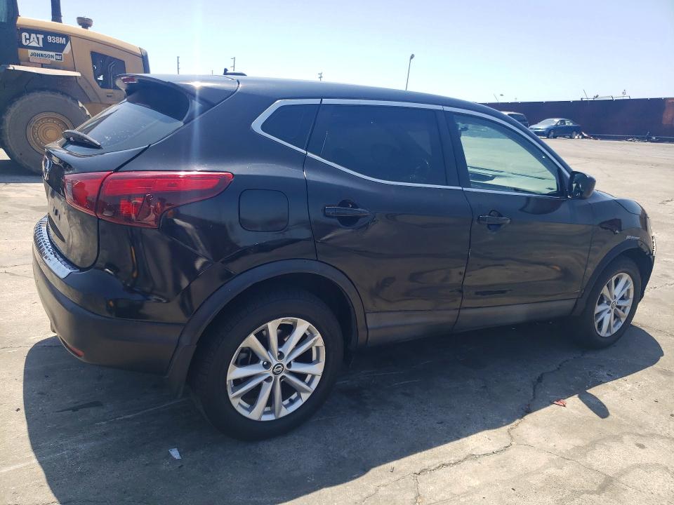 2019 Nissan Rogue VIN JN1BJ1CP5KW241768 COPART salvage auction — NORMAL WEAR, Ca - Salvage Certificate, sold $2,650 on 2026-07-08 (photo 3)