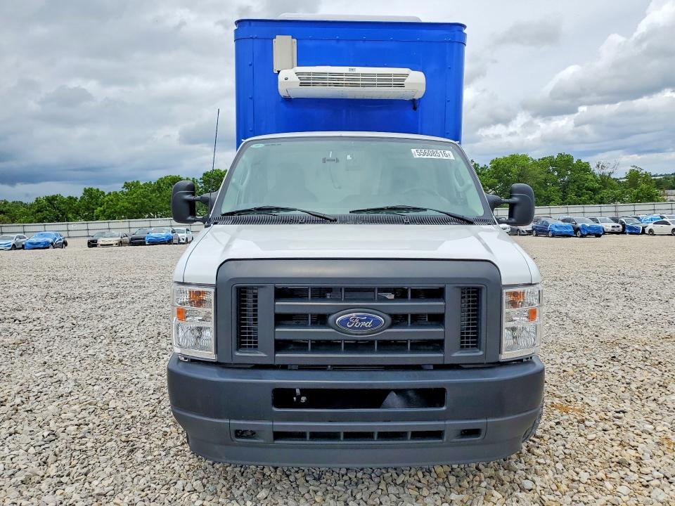 2024 Ford E-350 VIN 1FDWE3FN2RDD19580 COPART salvage auction — MINOR DENT/SCRATCHES, Oh - Certificate Of Title, sold $16,300 on 2026-07-06 (photo 5)