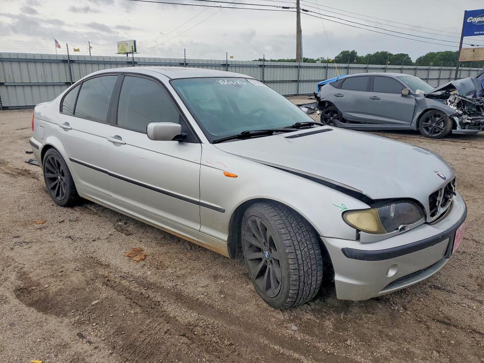 2005 BMW 3er VIN WBAEV33425KW15911 COPART salvage auction — FRONT END, Fl - Certificate Of Destruction, sold $225 on 2026-07-02 (photo 4)
