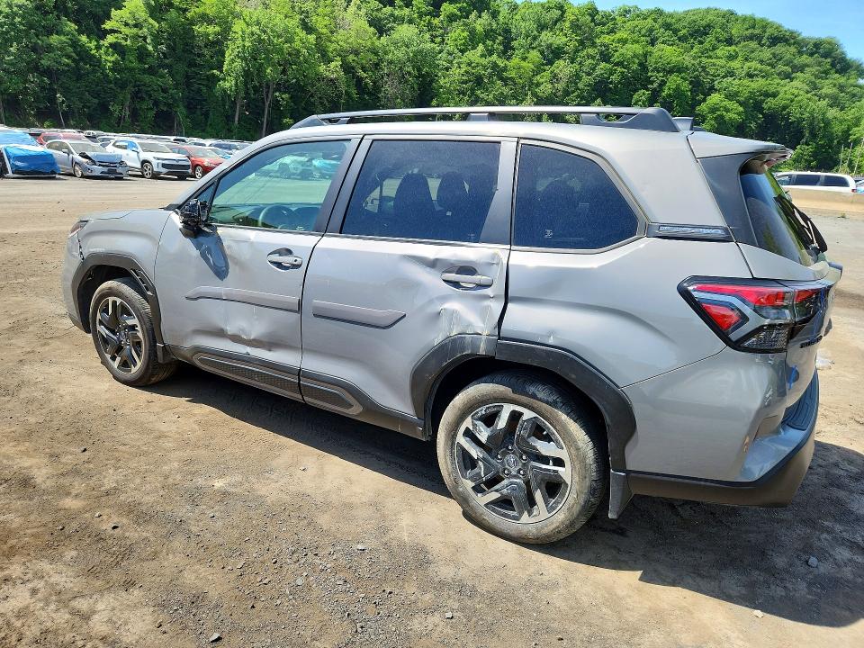 2025 Subaru Forester VIN JF2SLDNC8SH565340 COPART salvage auction — SIDE, Nj - Cert Of Title-Salvage, sold $9,100 on 2026-07-09 (photo 2)