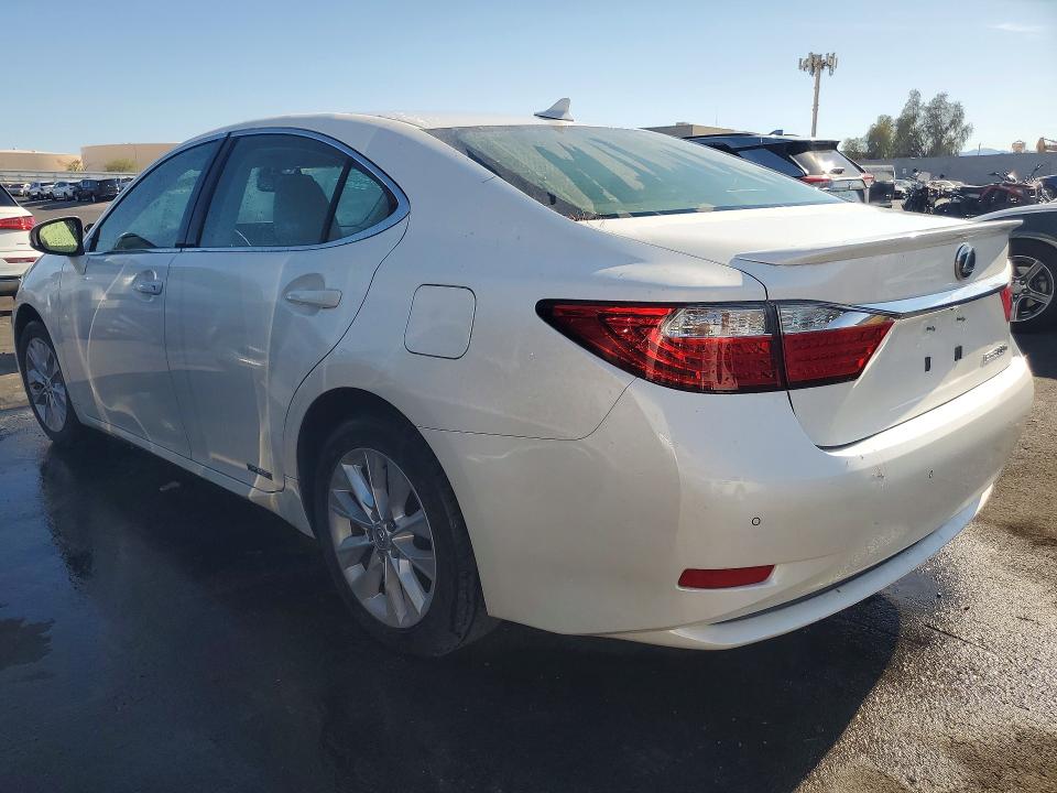 2014 Lexus ES VIN JTHBW1GG4E2066030 COPART salvage auction — MINOR DENT/SCRATCHES, NV - CERTIFICATE OF TITLE, sold $7,600 on 2026-07-14 (photo 2)