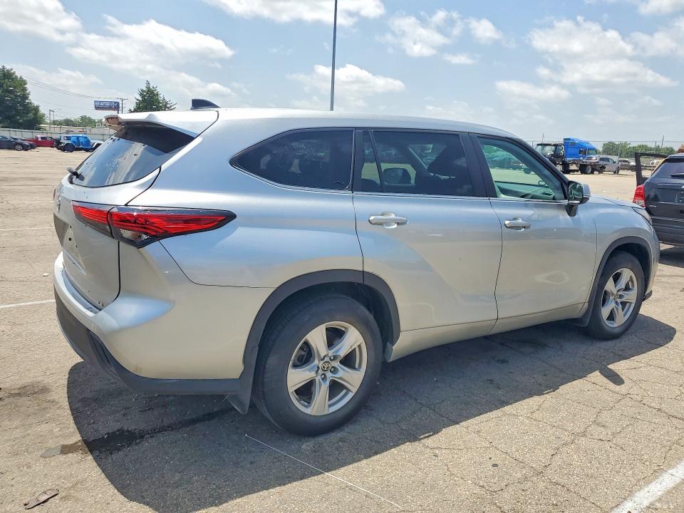 2023 Toyota Highlander VIN 5TDKDRAH4PS517010 COPART salvage auction — WATER/FLOOD, Oh - Cert Of Title-Salvage Flood, sold $13,000 on 2026-07-08 (photo 3)