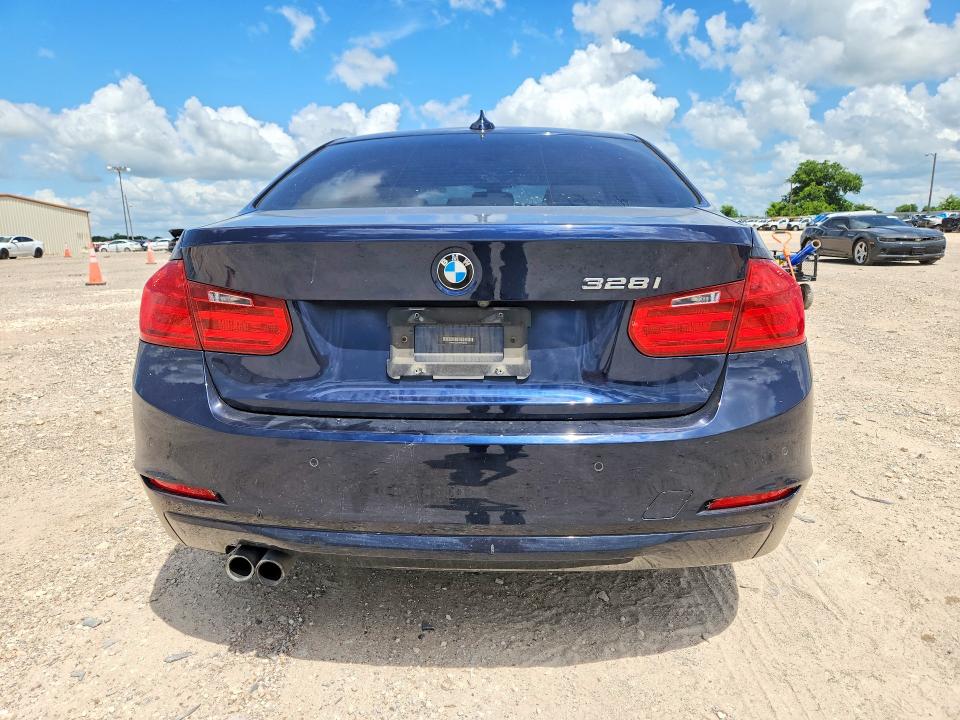 2014 BMW 3er VIN WBA3A5C57EP602260 COPART salvage auction — WATER/FLOOD, Tx - Salvage Title-Flood Damage, sold $1,300 on 2026-07-08 (photo 6)
