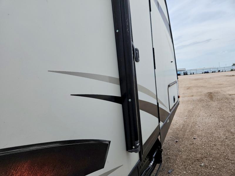 2019 Heartland Mallard VIN 5SFNB3024KE403887 COPART salvage auction — MINOR DENT/SCRATCHES, NE - CERT OF TITLE-SALVAGE, sold $3,650 on 2026-07-16 (photo 9)