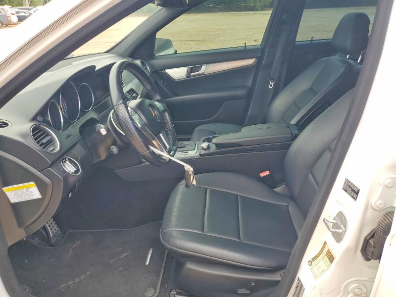 2014 Mercedes-benz C-klasse VIN WDDGF4HB7ER304056 COPART salvage auction — SIDE, Nc - Salvage Certificate Of Title, sold $1,700 on 2026-08-17 (photo 7)