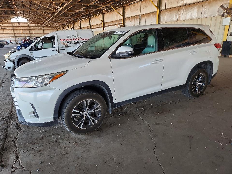 2019 Toyota Highlander VIN 5TDZZRFH4KS370172 COPART salvage auction — SIDE, AZ - CERT OF TITLE - SALVAGE, sold $8,300 on 2026-08-24 (photo 1)