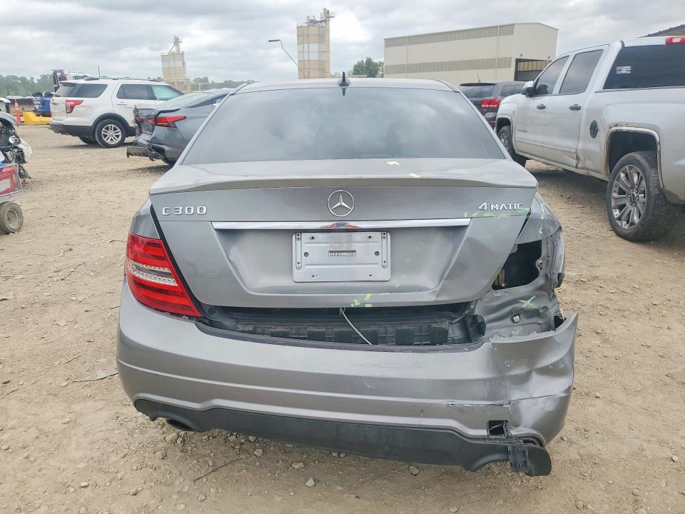 2013 Mercedes-benz C-klasse VIN WDDGF8ABXDR296583 COPART salvage auction — REAR END, Mo - Salvage Certificate Of Title, sold $2,050 on 2026-07-28 (photo 6)