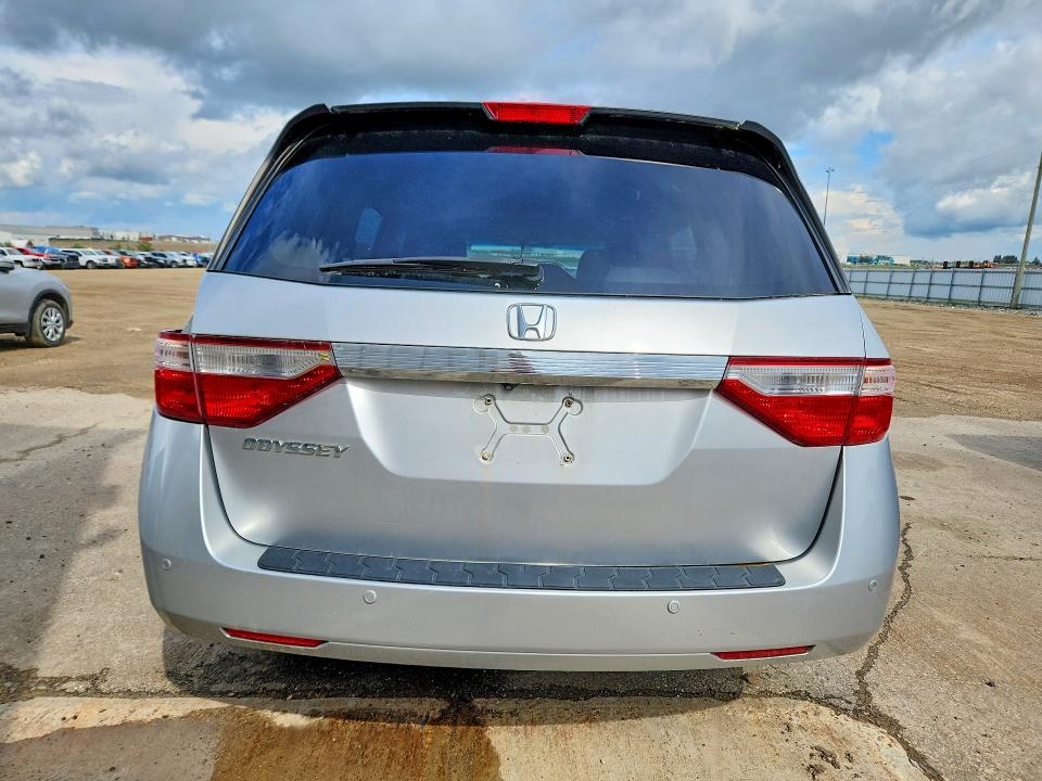 2013 Honda Odyssey VIN 5FNRL5H66DB507822 COPART salvage auction — SIDE, Ab - Bos - Salvage, sold $4,450 on 2026-07-09 (photo 6)