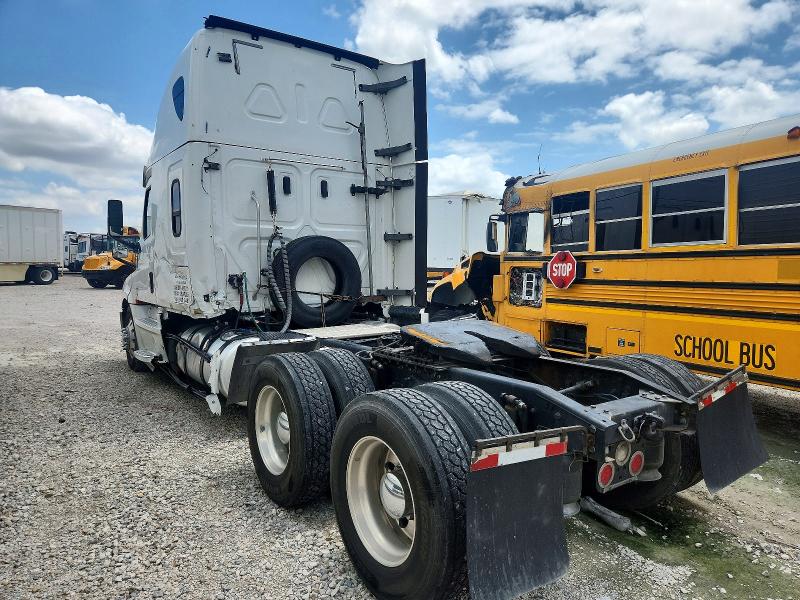 2019 Freightliner Cascadia 126 VIN 3AKJHHDR9KSKD3485 COPART salvage auction — SIDE, TX - SALVAGE VEHICLE TITLE, sold $9,500 on 2026-07-23 (photo 3)