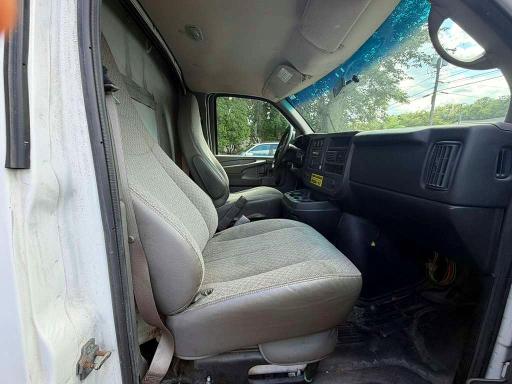 2014 Chevrolet Express VIN 1GB0G2BA1E1172167 COPART salvage auction — MINOR DENT/SCRATCHES, Fl - Certificate Of Title (P), sold $4,250 on 2026-07-09 (photo 5)