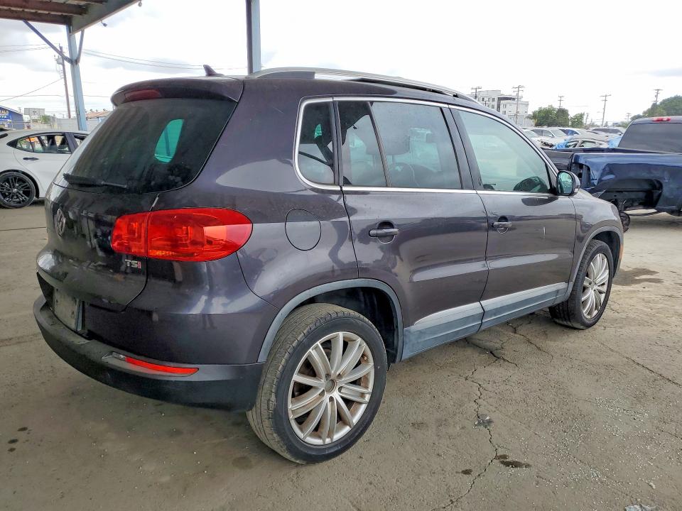 2016 Volkswagen Tiguan VIN WVGAV7AX3GW588344 COPART salvage auction — REAR END, Ca - Salvage Certificate, sold $725 on 2026-08-06 (photo 3)