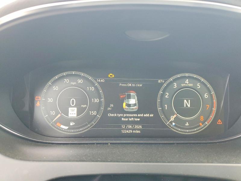 2019 Jaguar E type VIN SADFJ2FX9K1Z62984 COPART salvage auction — NORMAL WEAR, Tx - Certificate Of Title, sold $3,400 on 2026-07-31 (photo 9)