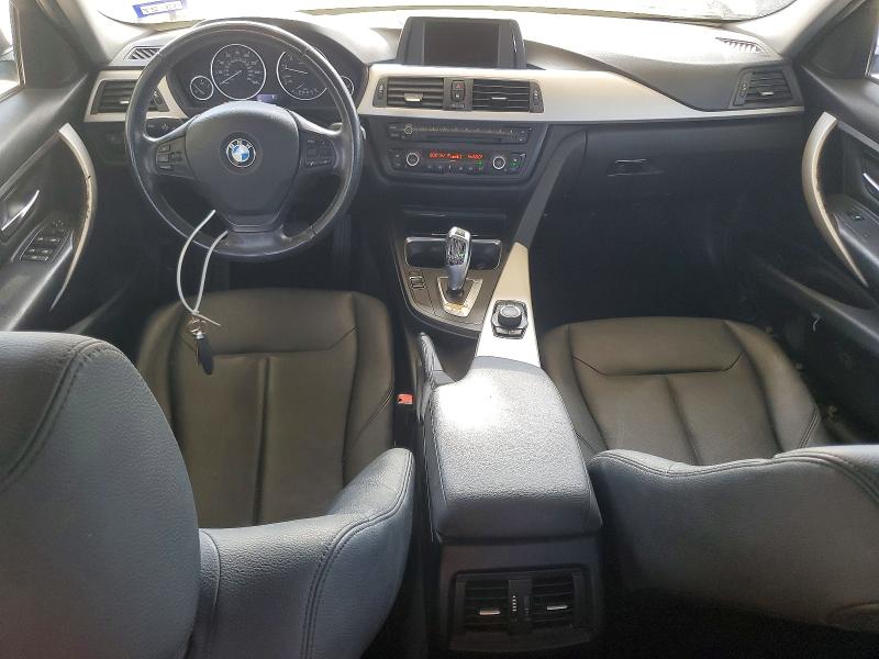 2015 BMW 3er VIN WBA3B1G55FNT03556 COPART salvage auction — FRONT END, Tx - Certificate Of Title, sold $1,500 on 2026-08-28 (photo 8)