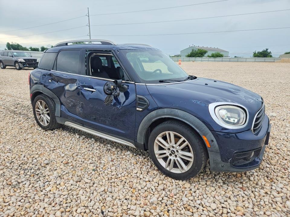 2018 Mini Cooper VIN WMZYS7C38J3E07854 COPART salvage auction — SIDE, Tx - Salvage Vehicle Title, sold $1,600 on 2026-07-16 (photo 4)
