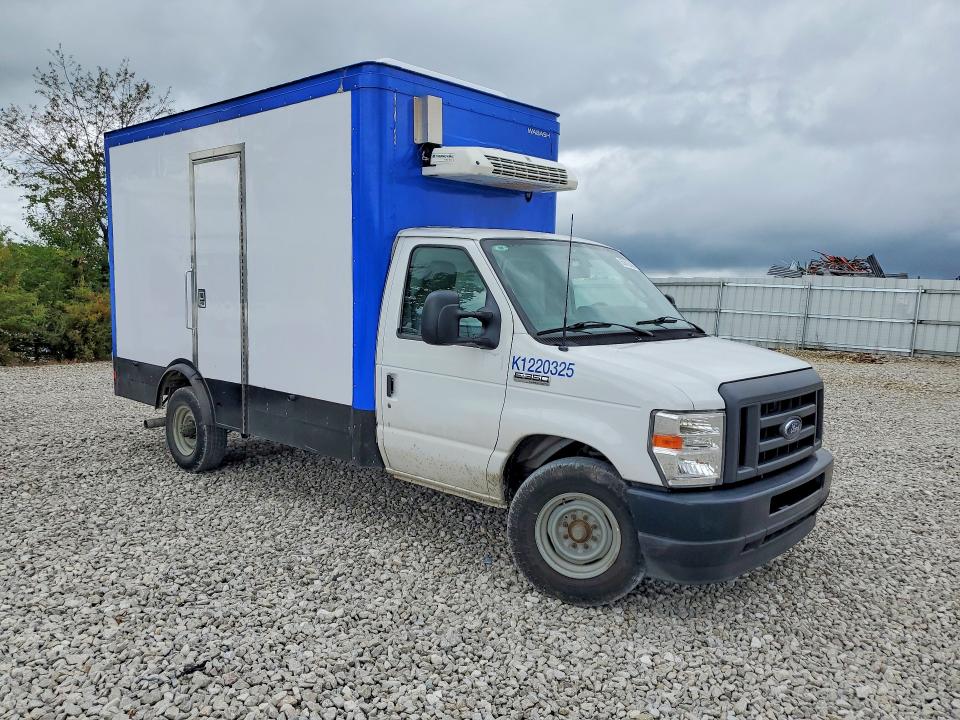 2023 Ford E-350 VIN 1FDWE3FK5PDD09760 COPART salvage auction — MINOR DENT/SCRATCHES, Oh - Certificate Of Title, sold $11,500 on 2026-07-27 (photo 4)