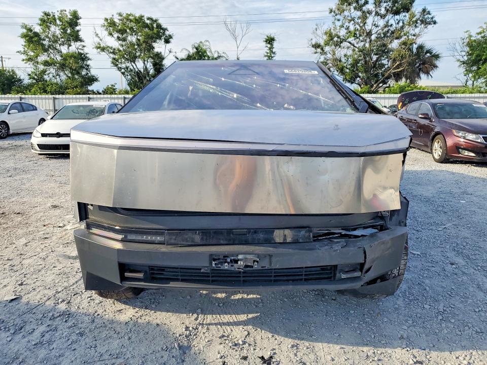 2024 Tesla Cybertruck VIN 7G2CEHED2RA050979 COPART salvage auction — FRONT END, Fl - Cert Of Title Slvg Rebuildable, sold $24,200 on 2026-07-07 (photo 5)