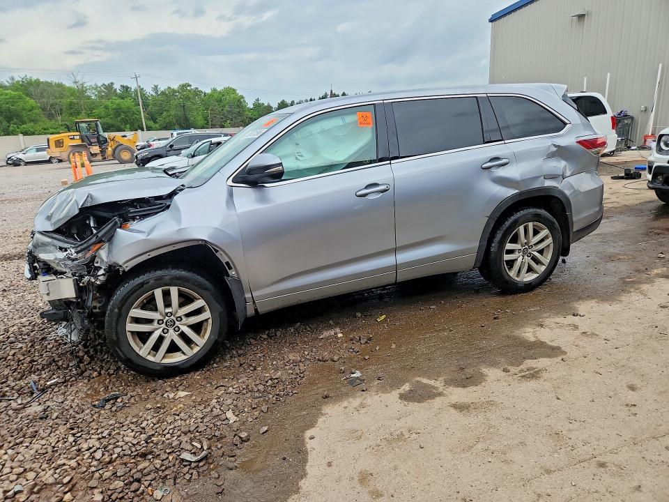 2016 Toyota Highlander VIN 5TDBKRFH1GS310704 COPART salvage auction — FRONT END, Wi - Junked Vehicle Bill Of Sale, sold $2,400 on 2026-07-13 (photo 1)