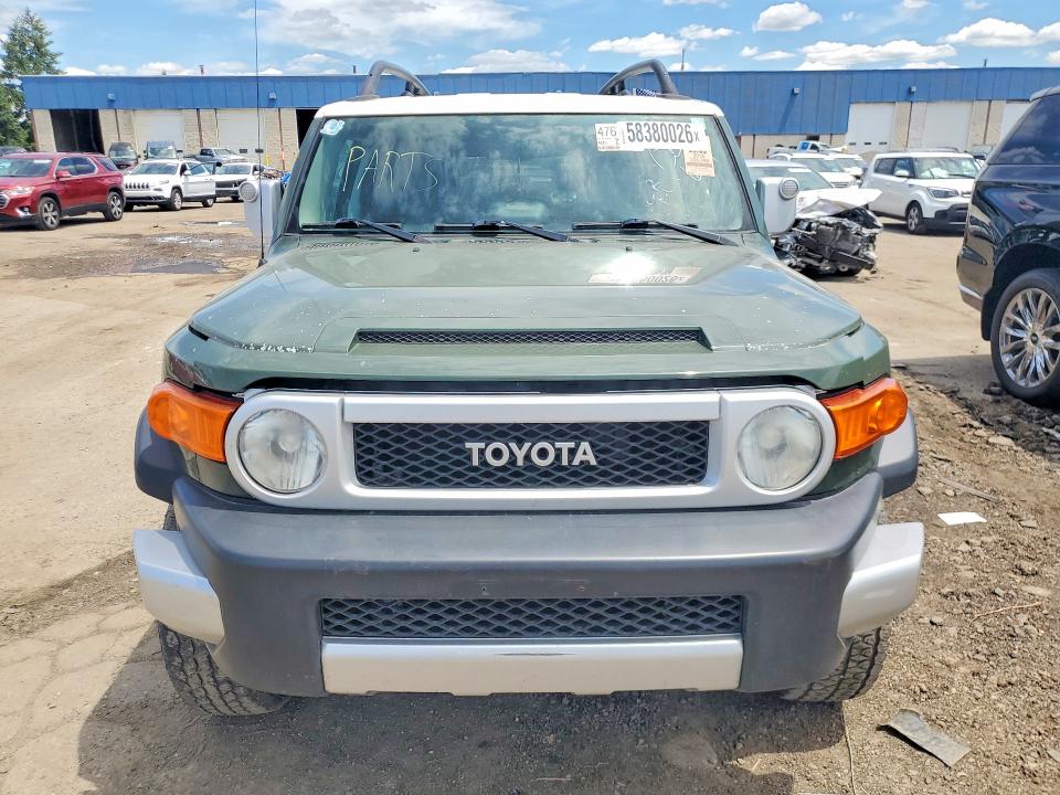 2010 Toyota Fj cruiser VIN JTEBU4BF1AK084644 COPART salvage auction — MINOR DENT/SCRATCHES, Mi - Certificate Of Title (P), sold $7,700 on 2026-07-10 (photo 5)
