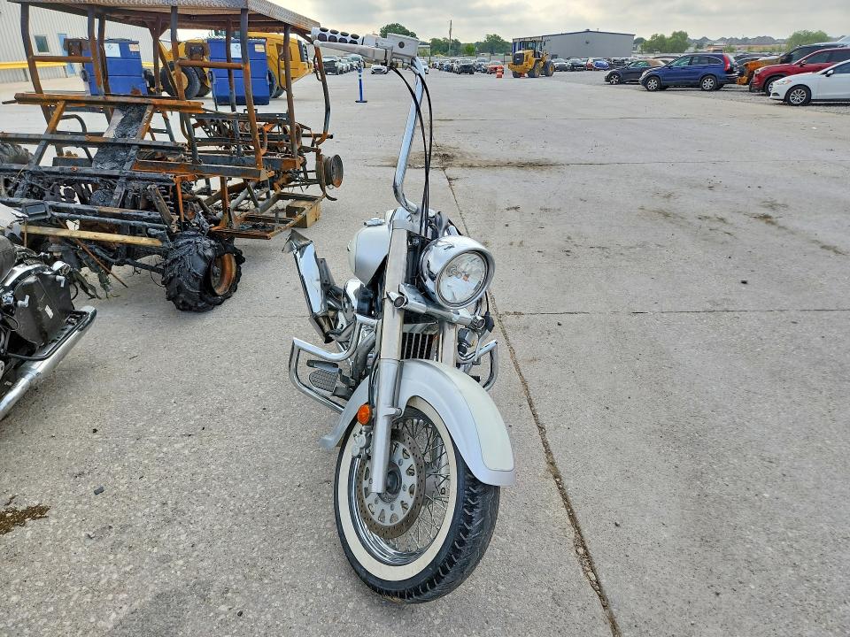 2007 Suzuki Vl800 VIN JS1VS55A772104976 COPART salvage auction — SIDE, TX - SALVAGE VEHICLE TITLE (P), sold $425 on 2026-09-08 (photo 2)