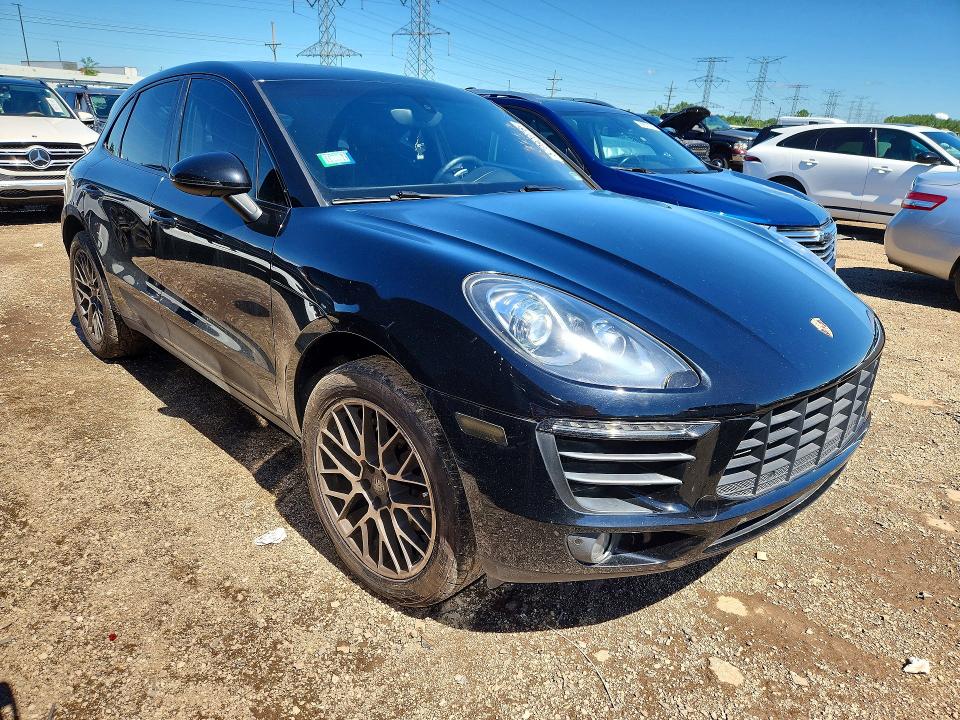 2016 Porsche Macan VIN WP1AB2A51GLB40926 COPART salvage auction — MECHANICAL, IL - CERT OF TITLE-REBUILT, sold $2,950 on 2026-07-09 (photo 4)