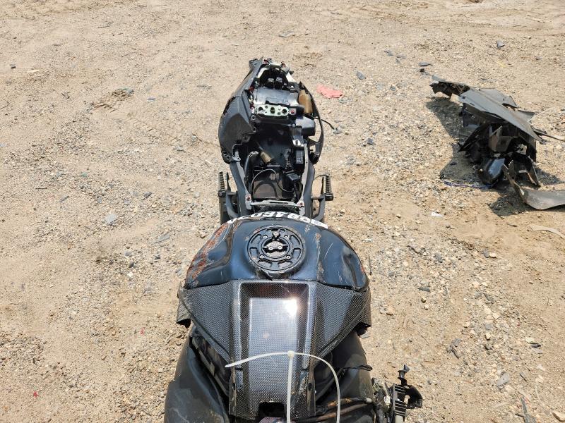 2023 Kawasaki Zx1002 VIN JKBZXVM15PA004025 COPART salvage auction — ALL OVER, TX - CERTIFICATE OF TITLE, sold $1,150 on 2026-07-27 (photo 5)