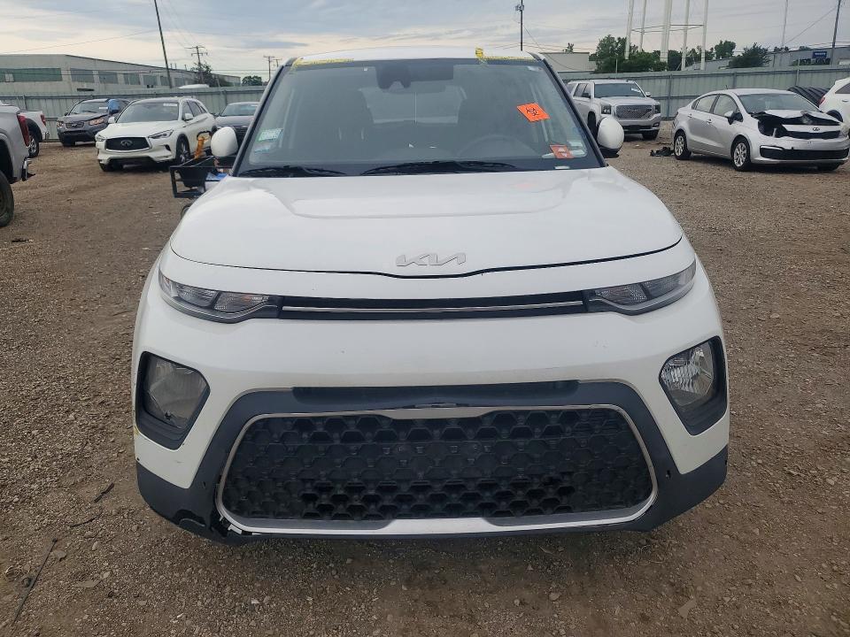 2022 Kia Soul VIN KNDJ23AU6N7816551 COPART salvage auction — MINOR DENT/SCRATCHES, IL - CERTIFICATE OF TITLE, sold $3,300 on 2026-07-16 (photo 5)