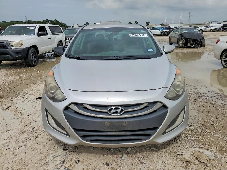 2014 Hyundai Elantra VIN KMHD35LH8EU207397 COPART salvage auction — SIDE, Tx - Salvage Vehicle Title, sold $925 on 2026-07-10 (photo 5)