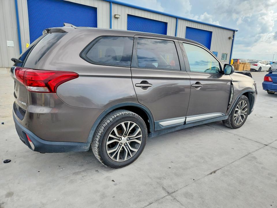 2018 Mitsubishi VIN JA4AD2A30JZ002674 COPART salvage auction — FRONT END, Tx - Salvage Vehicle Title, sold $1,500 on 2026-07-28 (photo 3)