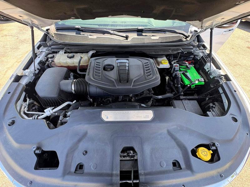 2023 Jeep Wagoneer VIN 1C4SJSBP9PS557564 COPART salvage auction — NORMAL WEAR, PA - CERT OF TITLE (P), sold $28,250 on 2026-07-10 (photo 7)