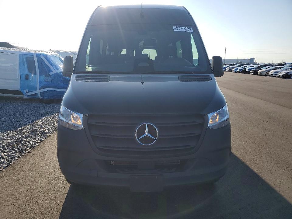 2025 Mercedes-benz Sprinter VIN W1Z4KGHY9ST214329 COPART salvage auction — ROOF, IL - CERTIFICATE OF TITLE (P), sold $11,600 on 2026-07-22 (photo 5)