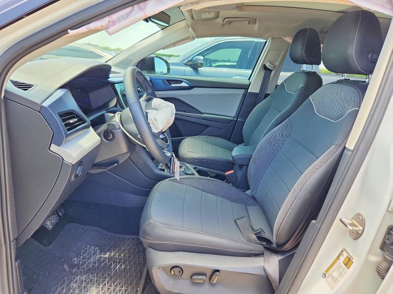2024 Volkswagen VIN 3VVVX7B24RM015704 COPART salvage auction — FRONT END, Salvage Title, sold $7,400 on 2026-08-27 (photo 7)