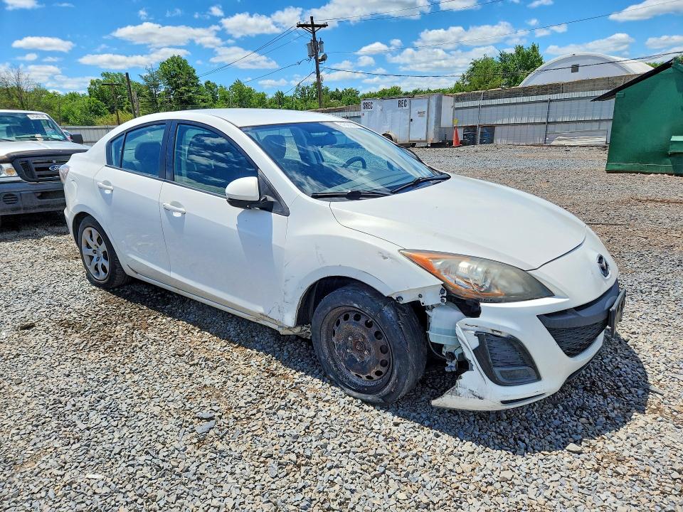 2011 Mazda 3 VIN JM1BL1UG4B1355456 COPART salvage auction — FRONT END, NJ - CERT OF TITLE-SALVAGE, sold $500 on 2026-07-24 (photo 4)
